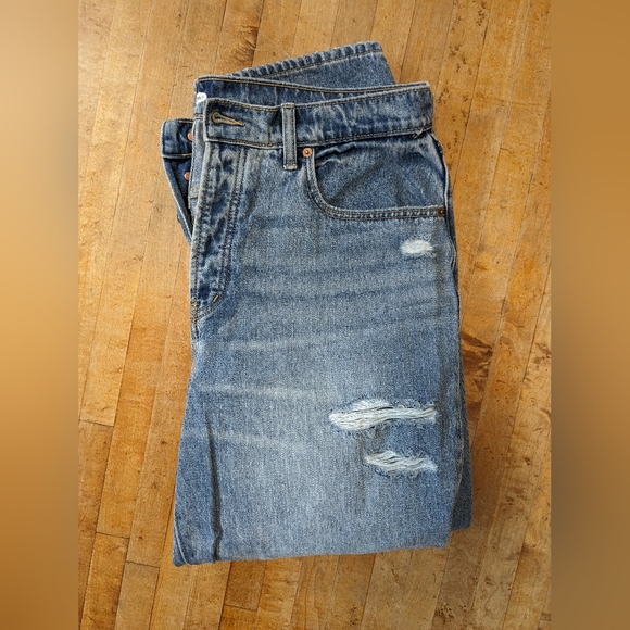 Old Navy high waisted ripped boyfriend jeans 16P - Picture 4 of 4